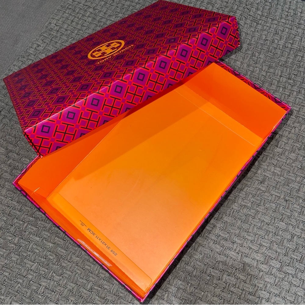 Tory Burch empty gift box